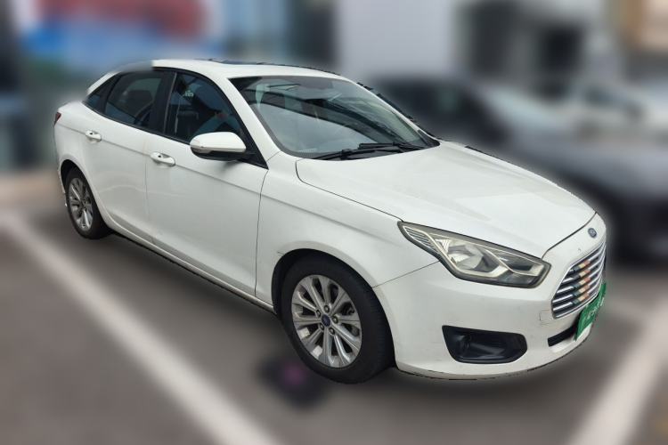 Used Ford Escort 2017 Happiness Edition 1.5L Automatic Fashion Version Front Right 45 Deg