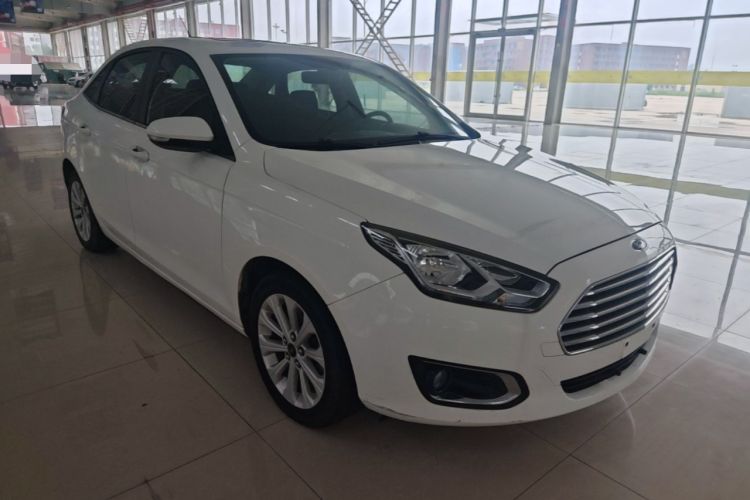 Used Ford Escort 2017 Happiness Edition 1.5L Automatic Fashion Version Front Right 45 Deg