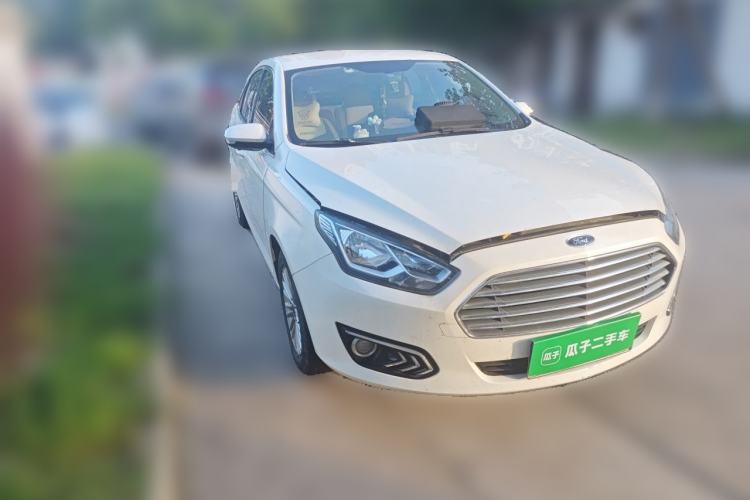 Used Ford Escort 2017 Revised Version 1.5L Manual Comfort Edition Front Right 45 Deg
