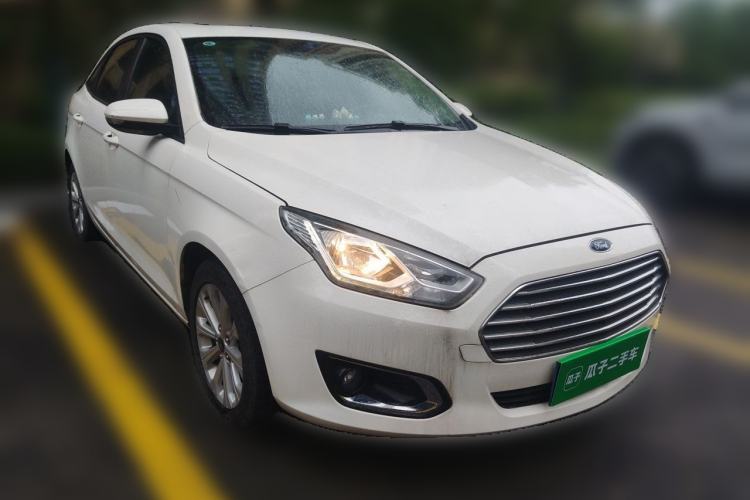 Used Ford Escort 2017 Happiness Edition 1.5L Automatic Fashion Version Front Right 45 Deg