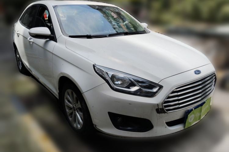 Used Ford Escort 2017 Happiness Edition 1.5L Automatic Fashion Version Front Right 45 Deg