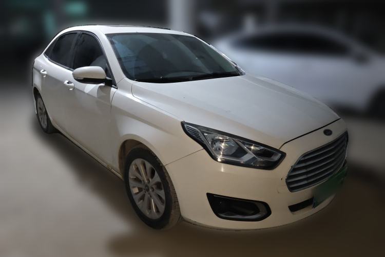 Used Ford Escort 2017 Happiness Edition 1.5L Automatic Fashion Version Front Right 45 Deg