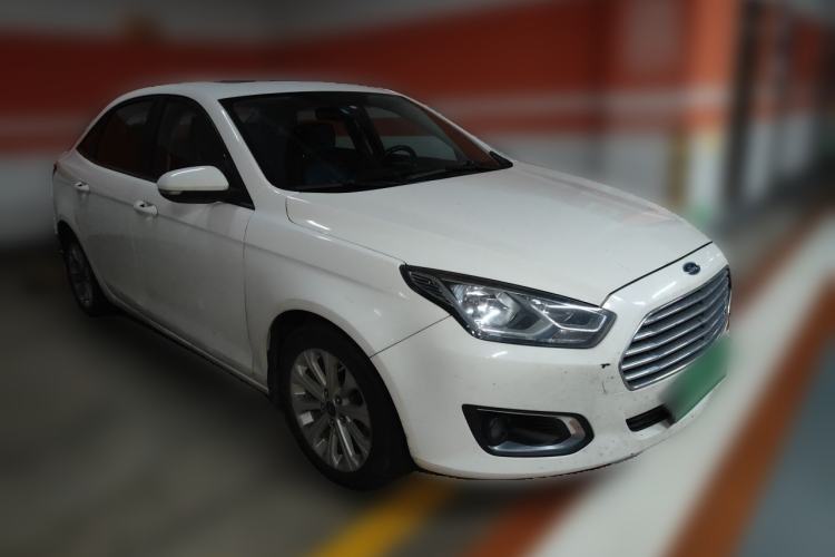 Used Ford Escort 2017 Happiness Edition 1.5L Automatic Fashion Version Front Right 45 Deg