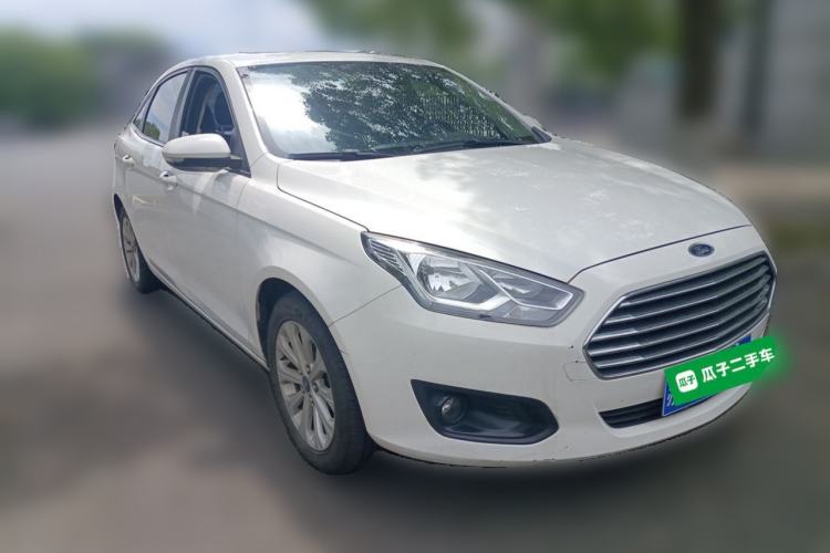 Used Ford Escort 2017 Happiness Edition 1.5L Automatic Fashion Version Front Right 45 Deg
