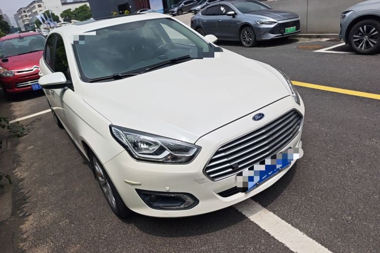 Used Ford Escort 2017 Happiness Edition 1.5L Automatic Fashion Version Front Right 45 Deg