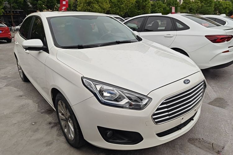 Used Ford Escort 2017 Happiness Edition 1.5L Automatic Fashion Version Front Right 45 Deg