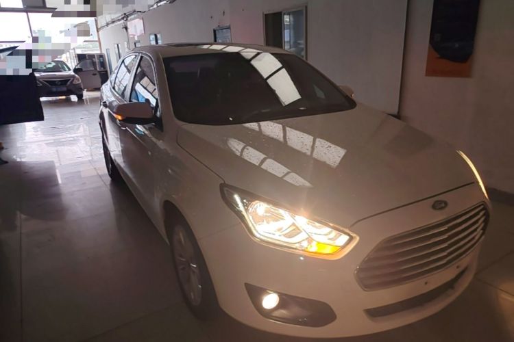 Used Ford Escort 2017 Happy Edition 1.5L Manual Fashion Model Front Right 45 Deg
