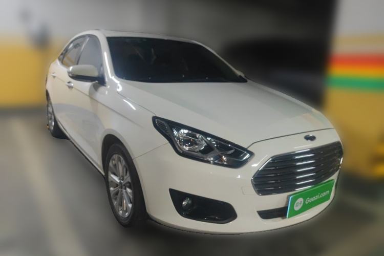 Used Ford Escort 2017 Happiness Edition 1.5L Automatic Fashion Version Front Right 45 Deg