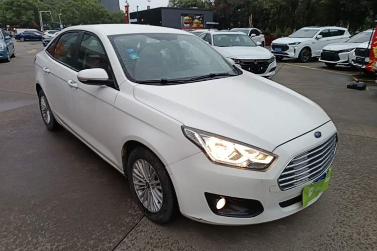 Used Ford Escort 2017 1.5L Automatic Comfort Model Front Right 45 Deg