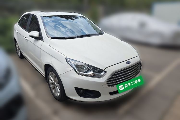 Used Ford Escort 2017 Happiness Edition 1.5L Automatic Fashion Version Front Right 45 Deg