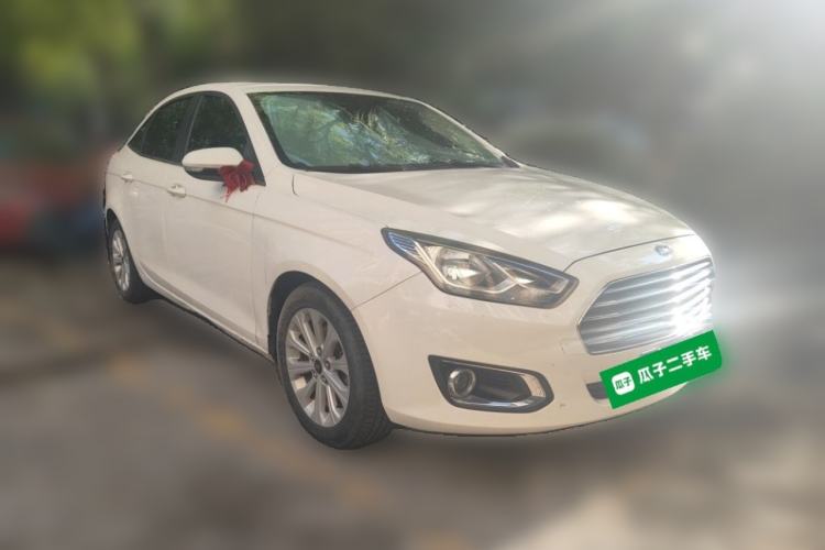 Used Ford Escort 2017 Happiness Edition 1.5L Automatic Fashion Version Front Right 45 Deg