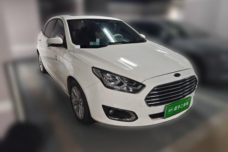 Used Ford Escort 2017 Happiness Edition 1.5L Automatic Fashion Version Front Right 45 Deg