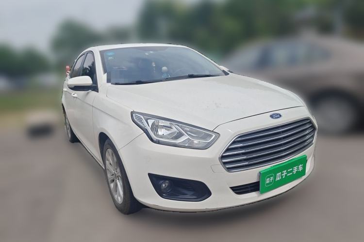 Used Ford Escort 2017 Happiness Edition 1.5L Automatic Fashion Version Front Right 45 Deg