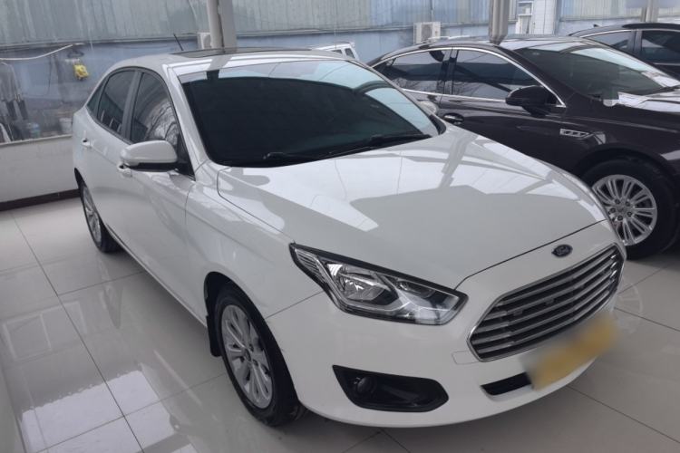 Used Ford Escort 2017 Happiness Edition 1.5L Automatic Fashion Version Front Right 45 Deg