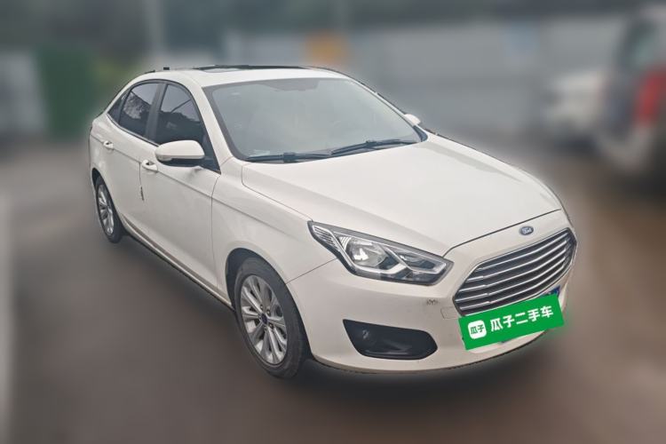 Used Ford Escort 2017 Happiness Edition 1.5L Automatic Fashion Version Front Right 45 Deg