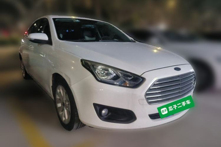 Used Ford Escort 2017 Happiness Edition 1.5L Automatic Fashion Version Front Right 45 Deg