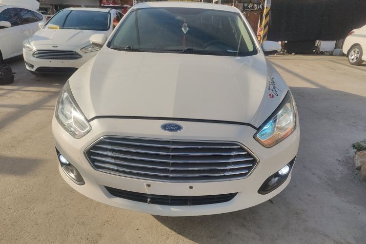 Used Ford Escort 2017 Happiness Edition 1.5L Automatic Fashion Version Front