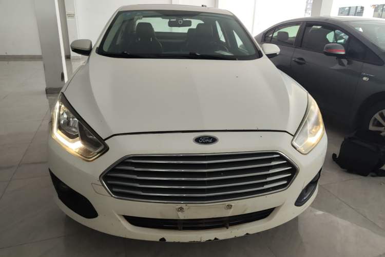 Used Ford Escort 2017 Happiness Edition 1.5L Automatic Fashion Version Front