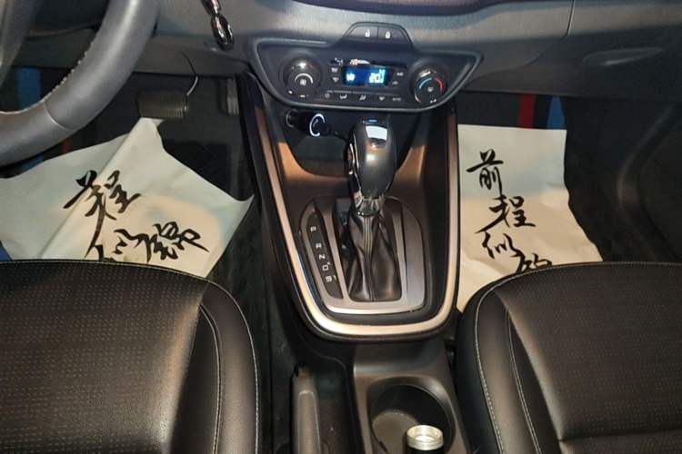Used Ford Escort 2017 Happiness Edition 1.5L Automatic Fashion Version Gear Lever