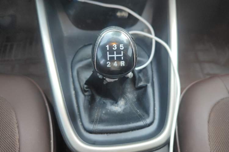 Used Ford Escort 2017 1.5L Manual Comfort Model Gear Lever