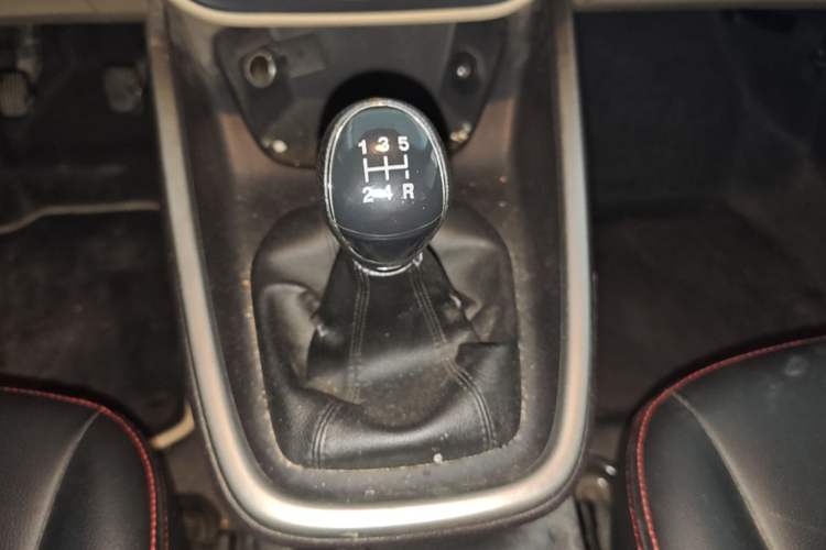 Used Ford Escort 2017 Revised Version 1.5L Manual Comfort Edition Gear Lever