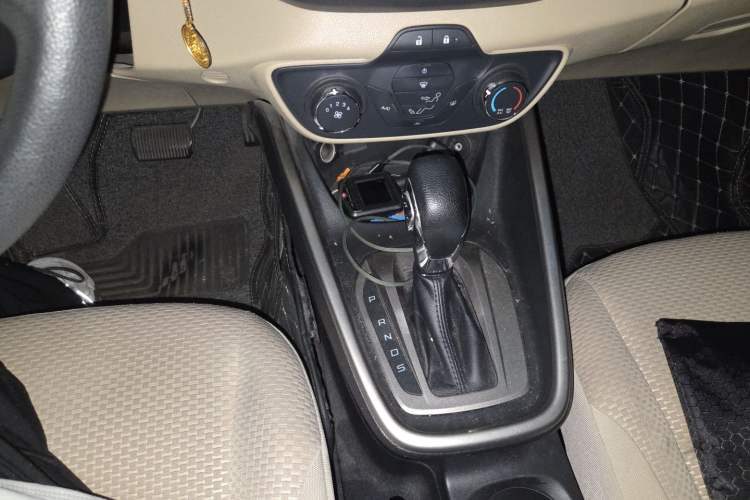 Used Ford Escort 2017 1.5L Automatic Comfort Model Gear Lever