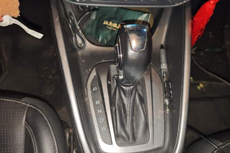 Used Ford Escort 2017 Happiness Edition 1.5L Automatic Fashion Version Gear Lever