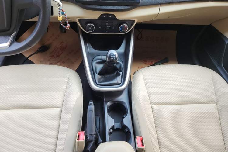 Used Ford Escort 2017 Revised Version 1.5L Manual Comfort Edition Gear Lever