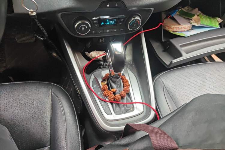 Used Ford Escort 2017 Happiness Edition 1.5L Automatic Fashion Version Gear Lever
