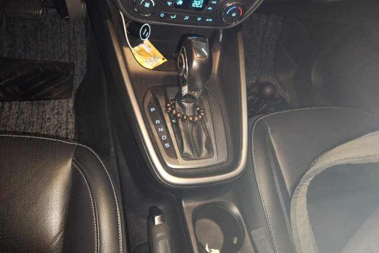 Used Ford Escort 2017 Happiness Edition 1.5L Automatic Fashion Version Gear Lever