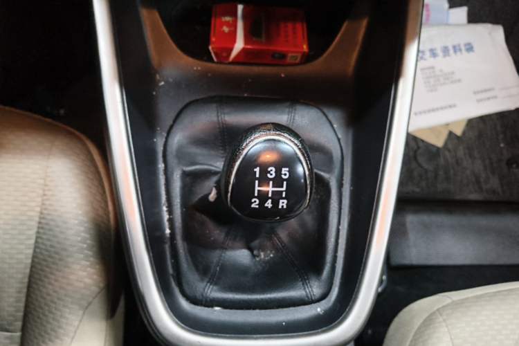 Used Ford Escort 2017 1.5L Manual Comfort Model Gear Lever