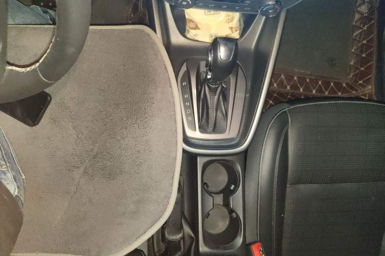 Used Ford Escort 2017 Happiness Edition 1.5L Automatic Fashion Version Gear Lever