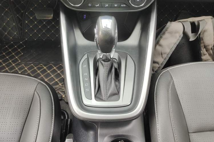 Used Ford Escort 2017 Happiness Edition 1.5L Automatic Fashion Version Gear Lever