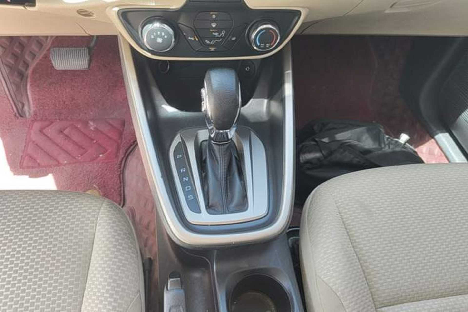 Used Ford Escort 2017 Revised Version 1.5L Automatic Comfort Edition Gear Lever