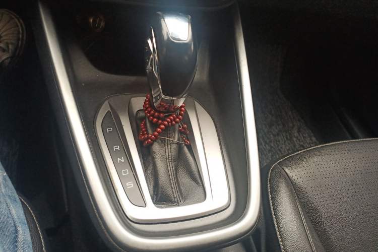 Used Ford Escort 2017 Happiness Edition 1.5L Automatic Fashion Version Gear Lever