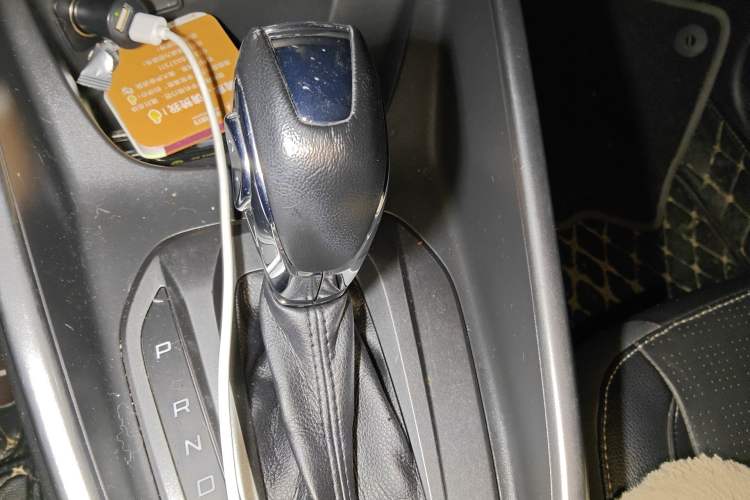 Used Ford Escort 2017 Happiness Edition 1.5L Automatic Fashion Version Gear Lever