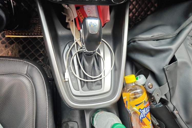 Used Ford Escort 2017 Happiness Edition 1.5L Automatic Fashion Version Gear Lever