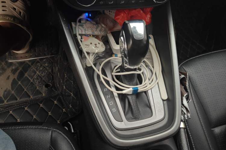 Used Ford Escort 2017 Happiness Edition 1.5L Automatic Fashion Version Gear Lever