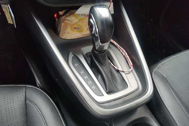 Used Ford Escort 2017 Happiness Edition 1.5L Automatic Fashion Version Gear Lever