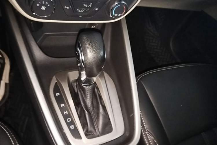 Used Ford Escort 2017 1.5L Automatic Comfort Model Gear Lever
