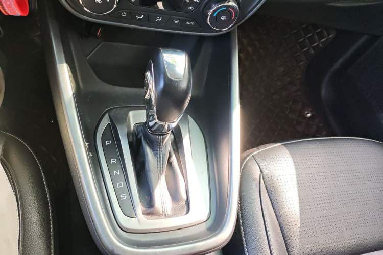 Used Ford Escort 2017 Happiness Edition 1.5L Automatic Fashion Version Gear Lever