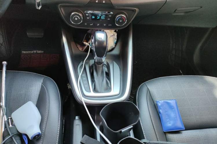Used Ford Escort 2017 Happiness Edition 1.5L Automatic Fashion Version Gear Lever