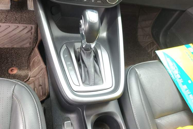 Used Ford Escort 2017 Happiness Edition 1.5L Automatic Fashion Version Gear Lever