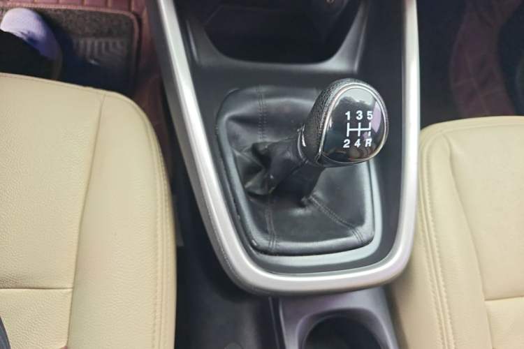 Used Ford Escort 2017 1.5L Manual Comfort Model Gear Lever