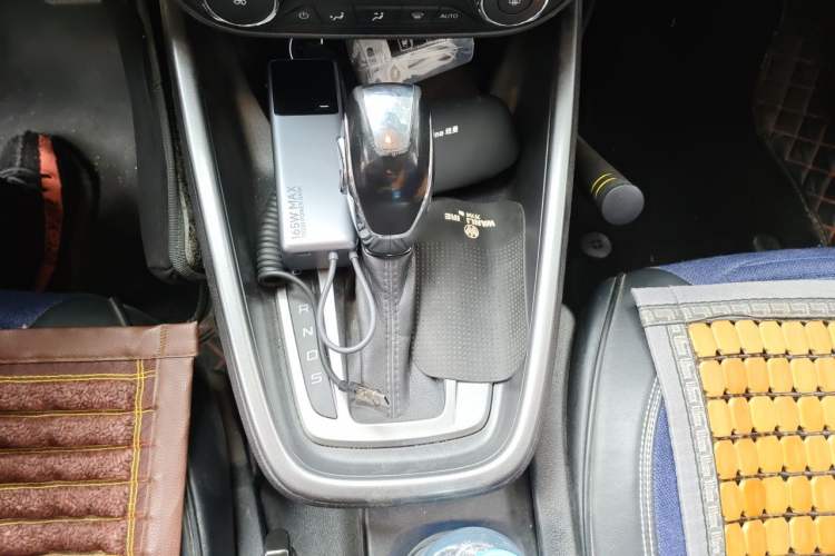 Used Ford Escort 2017 Happiness Edition 1.5L Automatic Fashion Version Gear Lever