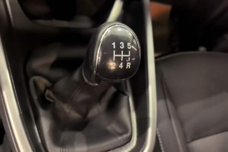 Used Ford Escort 2017 Happy Edition 1.5L Manual Fashion Model Gear Lever