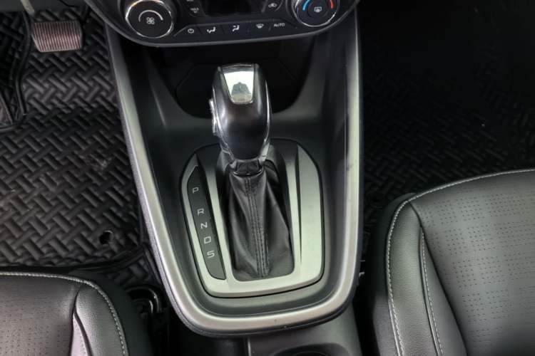 Used Ford Escort 2017 Happiness Edition 1.5L Automatic Fashion Version Gear Lever