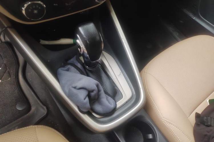Used Ford Escort 2017 1.5L Automatic Comfort Model Gear Lever