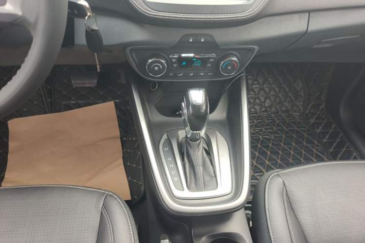 Used Ford Escort 2017 Happiness Edition 1.5L Automatic Fashion Version Gear Lever