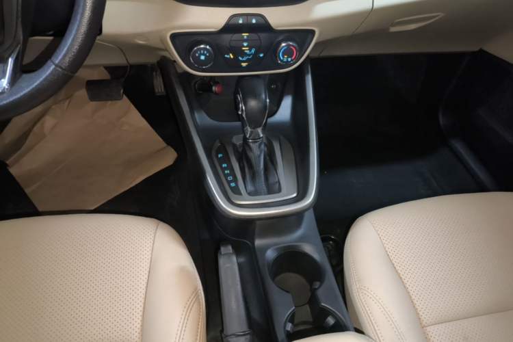 Used Ford Escort 2017 Revised Version 1.5L Automatic Comfort Edition Gear Lever